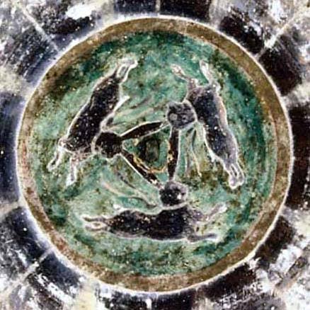 Circular Three Hares motif with three animals sharing three ears